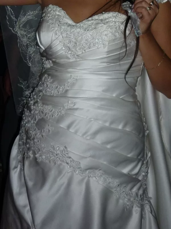 Свадебное платье со шлейфом 3
